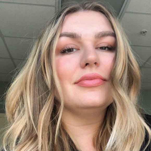 Meet your Posher, Zoe - Picture 1 of 1